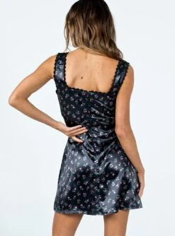 Princess Polly Berlin Satin Mini Dress Black Floral 11 Princess Polly Berlin Satin Mini Dress Black Floral -Princess Polly Sales 4 modelinfo kinsey us2