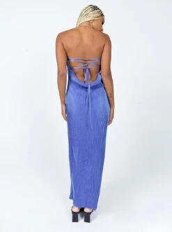 Princess Polly Lenney Maxi Dress Blue -Princess Polly Sales 4 modelinfo lola us4 6f093297 86c8 48cc 90ec 5d28136933fc