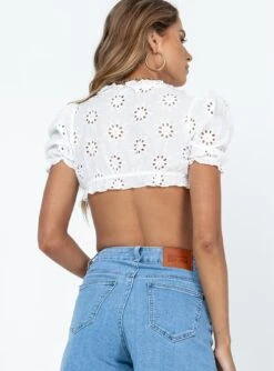 Princess Polly Olympia Top White -Princess Polly Sales 4 modelinfo margaret us2 0378a136 837e 47fd 9729 2cf72fc1f0ac