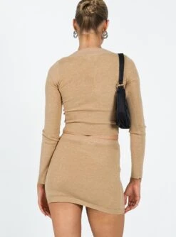 Ena Knit Set Brown 9 Ena Knit Set Brown -Princess Polly Sales 4 modelinfo milli us2 f5987ecc f9d8 49f7 ab63 ffdd053fd791