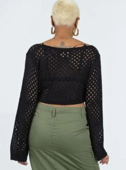 Princess Polly Gardena Top Black -Princess Polly Sales 4 modelinfo sarah us6 dc4d9b57 ae26 4c19 bae0 9e5aaada2559