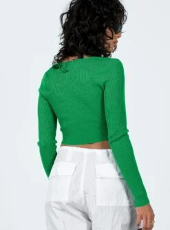 Princess Polly Sarley Long Sleeve Top Green -Princess Polly Sales 4 modelinfo tamika us2 84357a31 ff7f 43bd bd0e a2b31e76c0d1