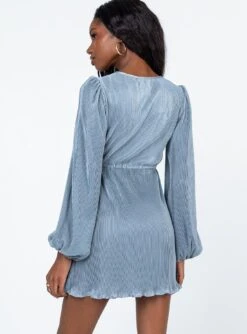 Princess Polly Brody Long Sleeve Mini Dress Blue -Princess Polly Sales 4 modelinfo tori us2 6316d05b fc99 4b2a 9085 168839e5dbb7