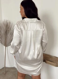 90210 Satin Shirt Mini Dress White Curve -Princess Polly Sales 4 23e75d06 a76c 4626 9119 2fc8b8f9998f