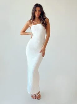 Princess Polly Buella Maxi Dress White -Princess Polly Sales 5 modelinfo Cindy us2 0328118e 4d93 4fdb b76c f01512fcd7df