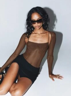 Buena Bolero Bodysuit Chocolate -Princess Polly Sales 5 modelinfo Kristen us2 41b46867 592f 4e36 91ce 20d5293f7c3a