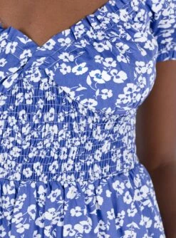 Princess Polly Daniela Mini Dress Blue Floral -Princess Polly Sales 5 modelinfo alexa us2 a2fb0845 46df 46b3 b481 f1f7e4a33659