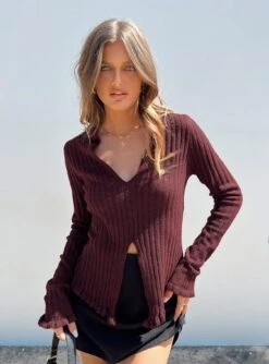 Princess Polly Lahey Long Sleeve Polo Knit Top Maroon -Princess Polly Sales 5 modelinfo elise us2 12ae9af8 2b43 4f32 98b6 53686c35cd93