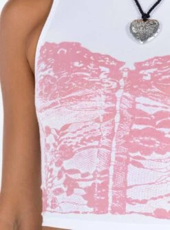 Motel Monlo Top White / Pink -Princess Polly Sales 5 modelinfo kauri us2 7bf2699b 0966 49bf 89f9 dc64ed444399