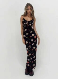 Princess Polly Brailey Maxi Dress Black Multi -Princess Polly Sales 5 modelinfo kiana us2 jpg b20411c4 5435 4d9f adf4 058c2ac82f1a
