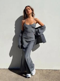 Princess Polly Callie Maxi Set Grey -Princess Polly Sales 5 modelinfo kinsey us2 2