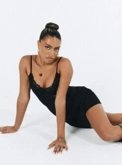 Princess Polly Agnola Lace Trim Mini Dress Black 11 Princess Polly Agnola Lace Trim Mini Dress Black -Princess Polly Sales 5 modelinfo lola us4 c5aa64bc 1cda 4e09 b110 56137edeb674