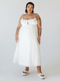 Princess Polly Empress Of Love Maxi Dress White Curve -Princess Polly Sales 5 modelinfo lovisa us18