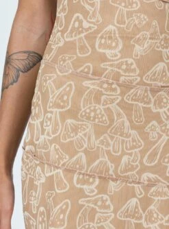 Motel Besky Dress Tan Mushroom -Princess Polly Sales 5 4716ef0f c1b3 47d0 a038 c33f92dcbc82