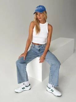 Princess Polly Tami Cargo Jeans Mid Wash Denim 13 Princess Polly Tami Cargo Jeans Mid Wash Denim -Princess Polly Sales 6 modelinfo grace us2 750fc33d 5ccd 4e9a 85b1 06e517d232fd